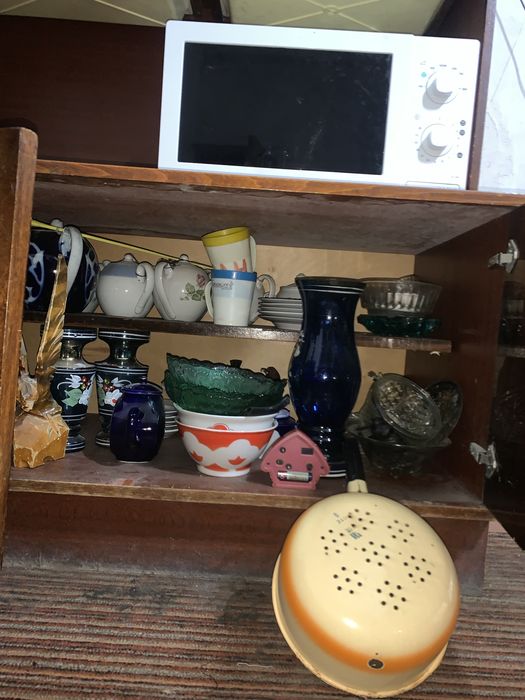 мебель кроватла посуда!!!