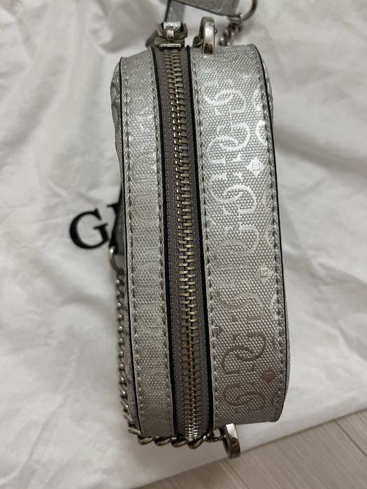 Geanta Guess crossbody