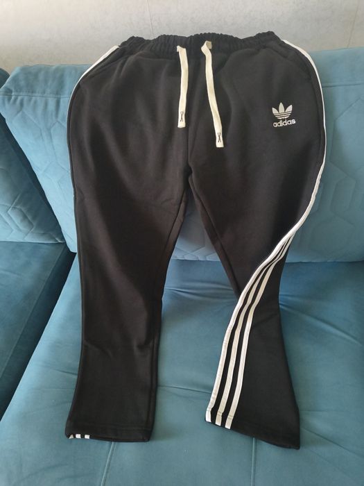 Продам спортивный костюм