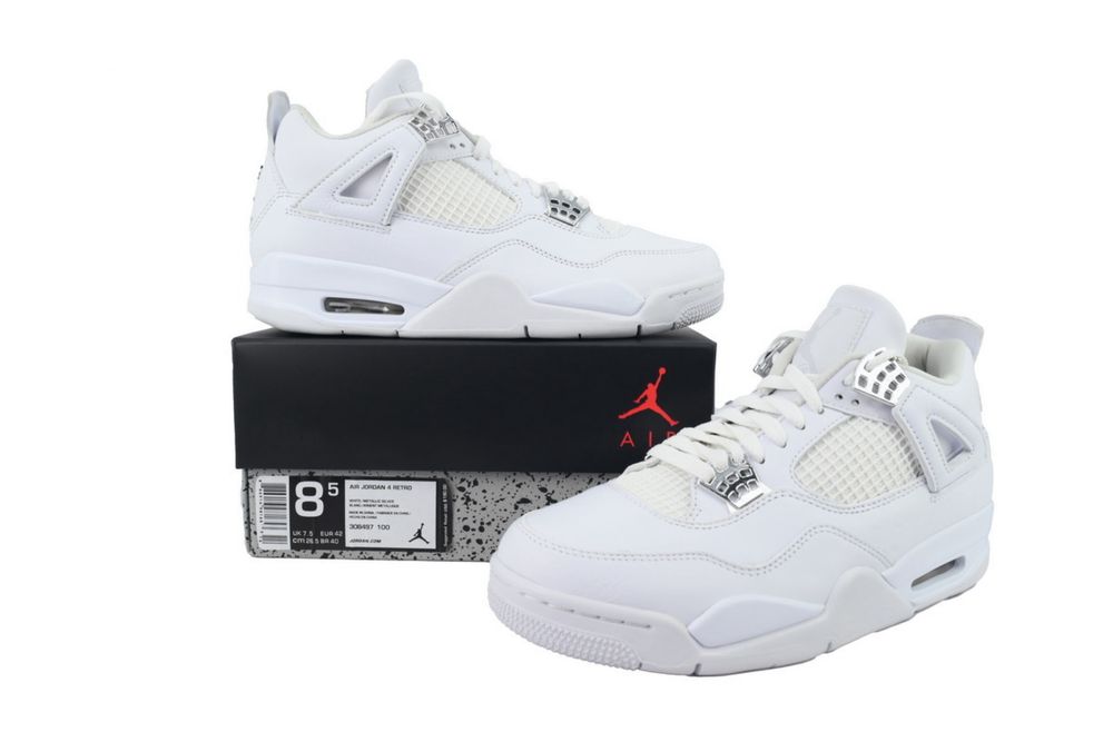 Air Jordan 4 Retro