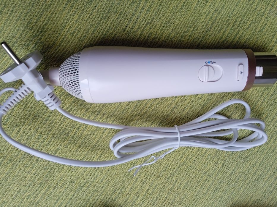 Нов уред за оформяне на прически Philips Airstyler 3000