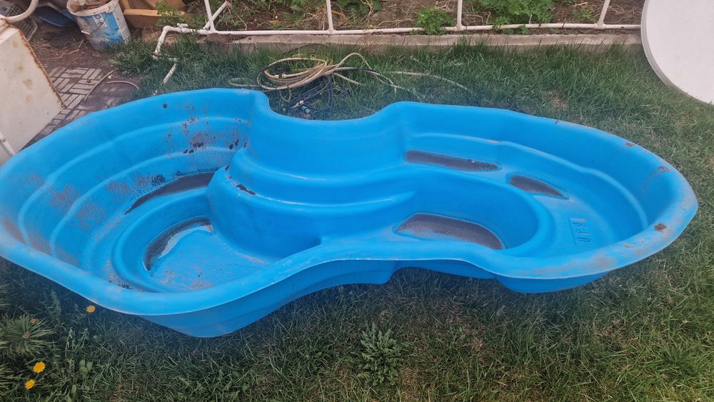 Продам пластиковый пруд