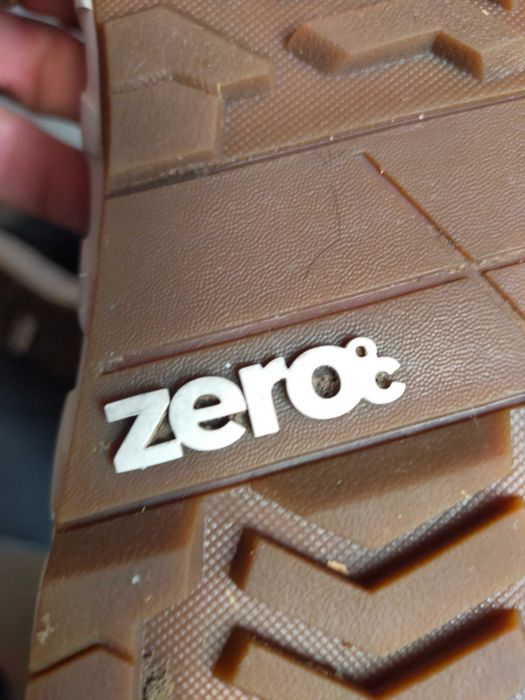 Vând ghete ZERO Gore Tex mărimea 35