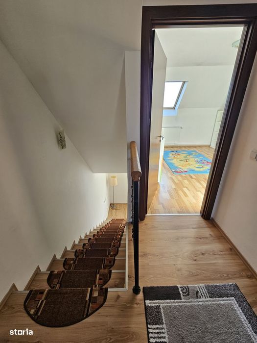 TRIPLEX MOBILAT 4 camere 2 bai+ garaj Turnisor reper Metro