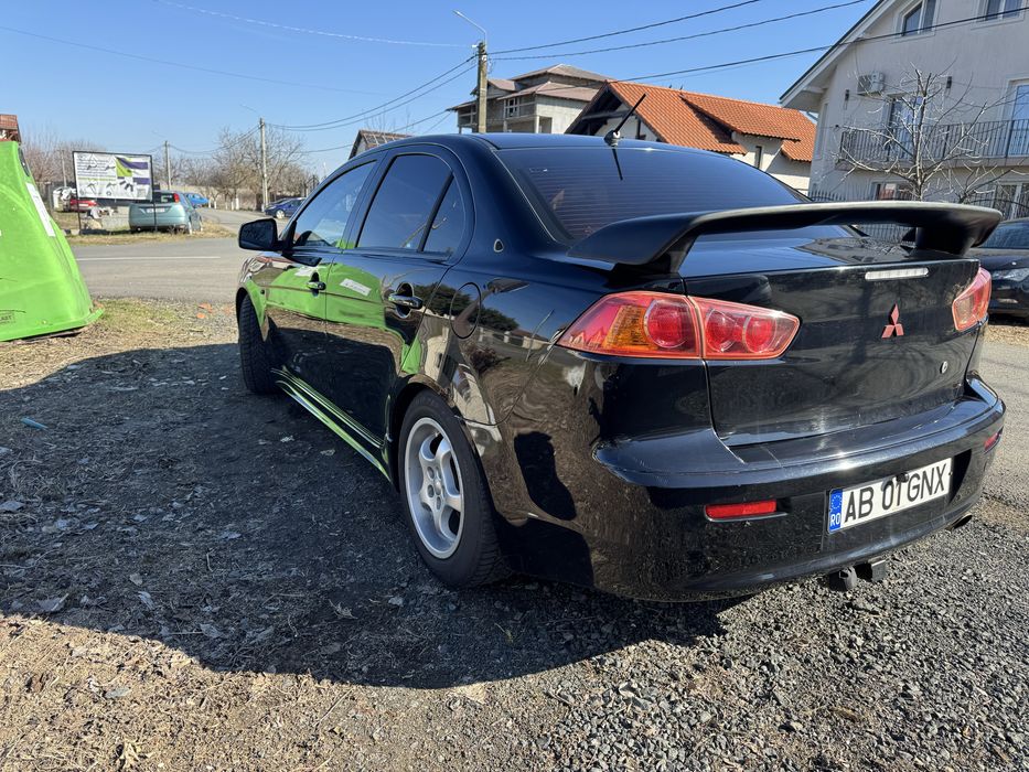 Mitsubishi lancer
