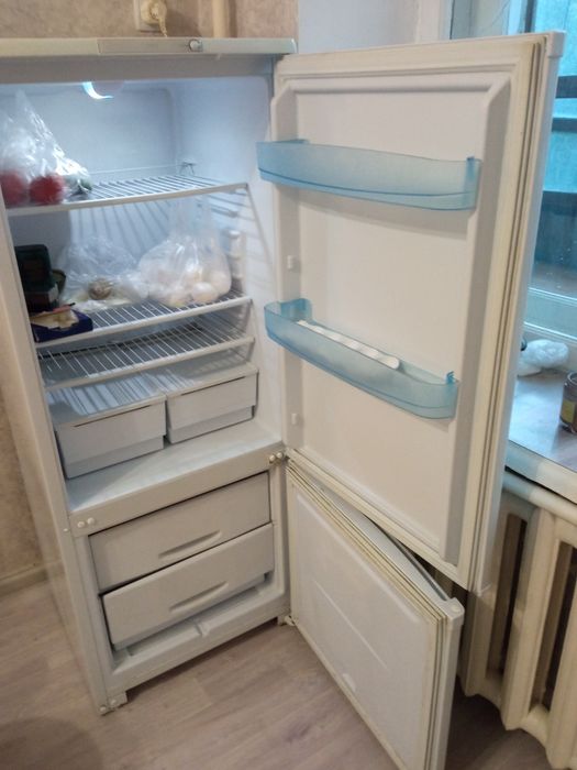 Продам холодильник