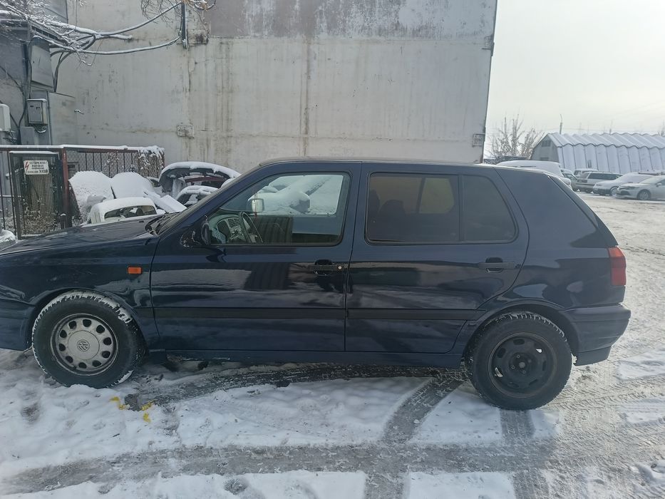 Фолсфаген Гольф 3