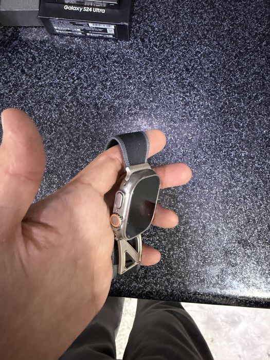 Apple wach ultra 1 93 yomkost holati zor oqip tel qlila