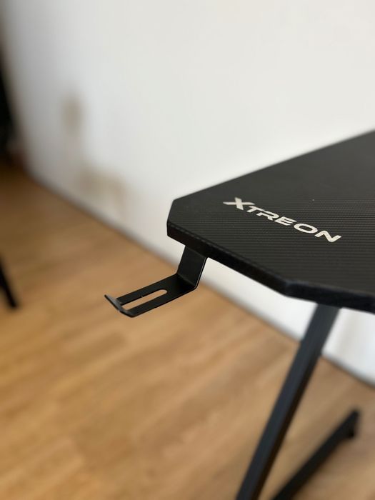 Стол компьютерный XTREON