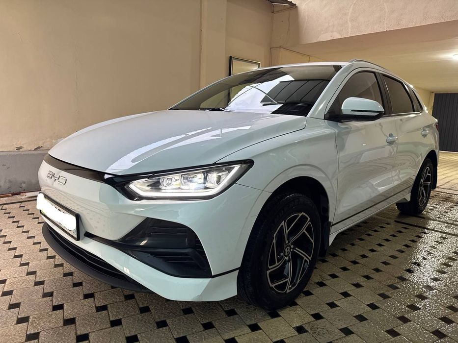 Byd y 2 Sotiladi