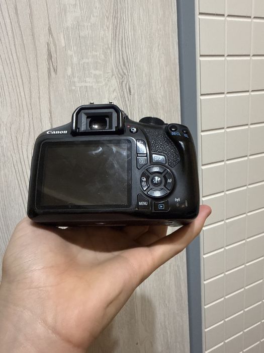 Canon camera eos1300d