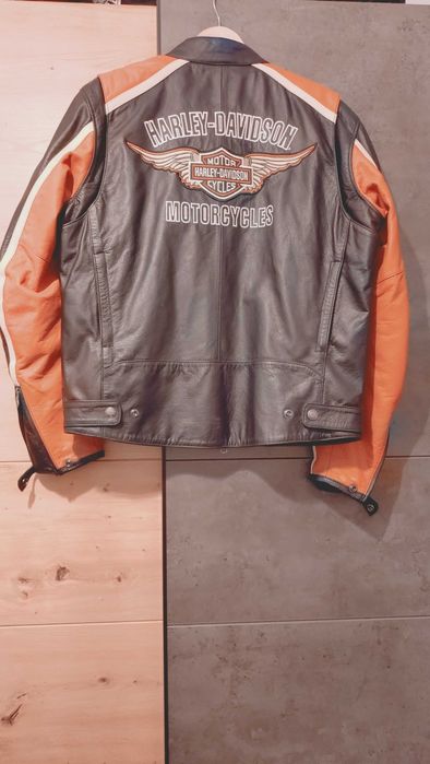 Vând geaca Harley Davidson mărimea L