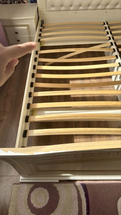 Кровать двуспальная