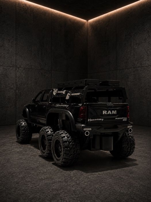 Модель машины DODGE RAM - пикап