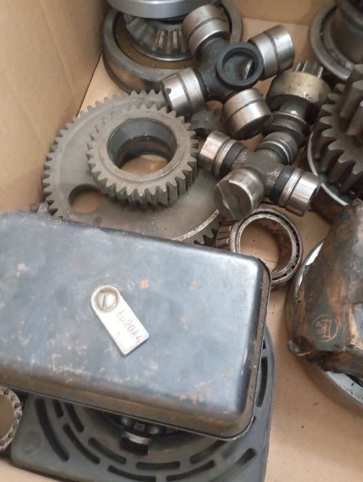 Продам запчасти  на Грузовые