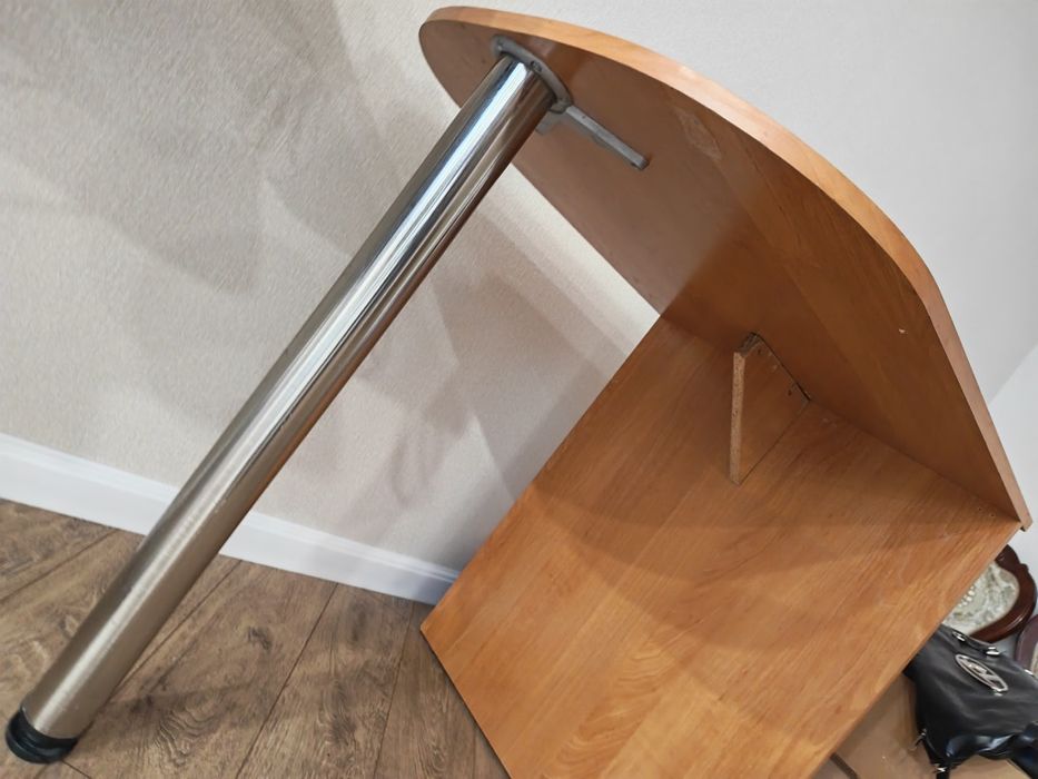 Продам стол за 9-8тыс