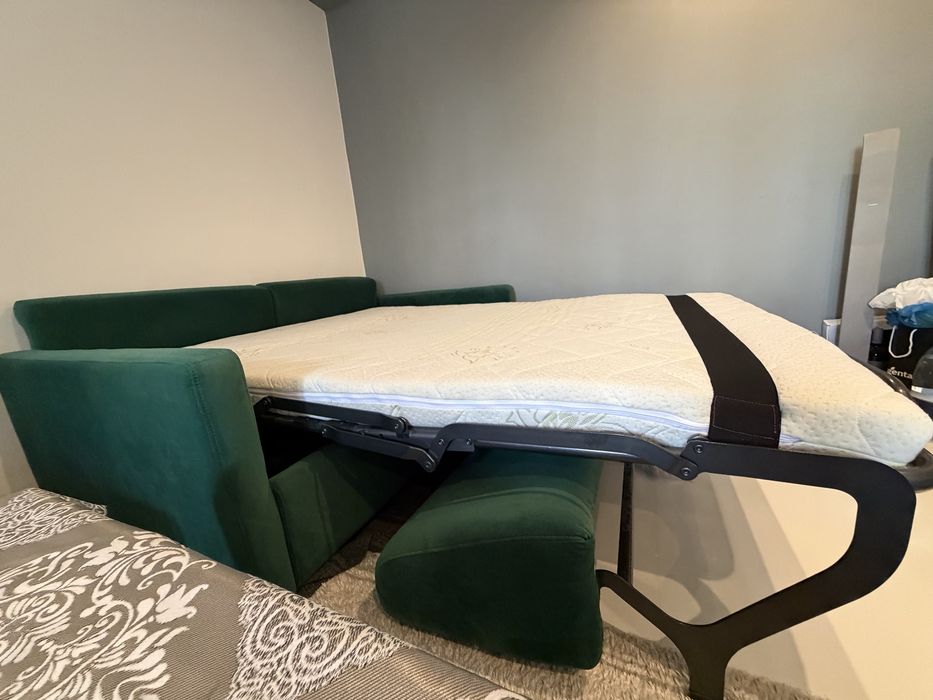 Canapea extensibilă verde