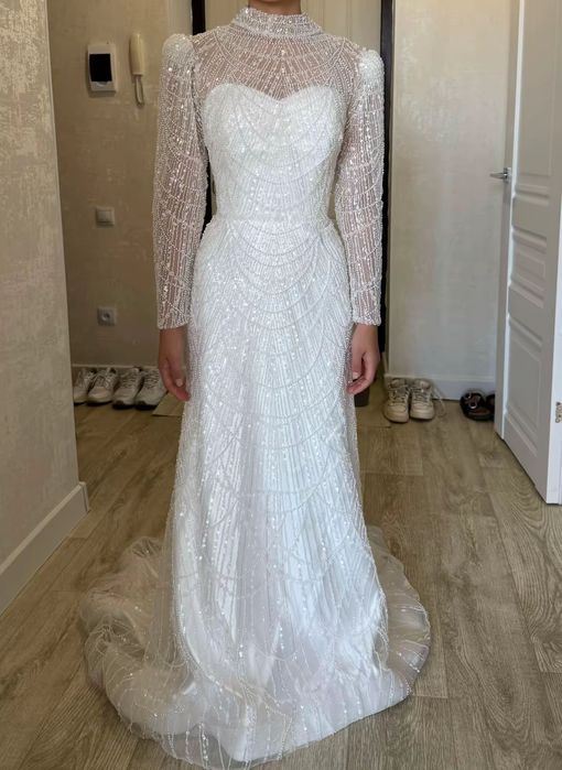 Свадебное платье                                       .