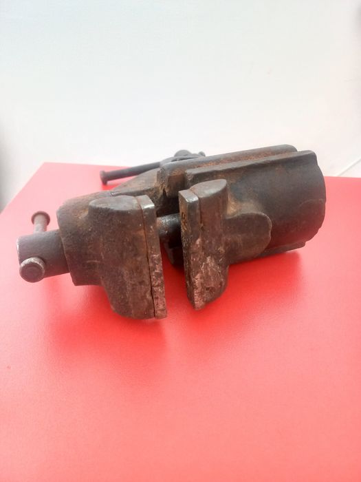 Продам Тиски советские