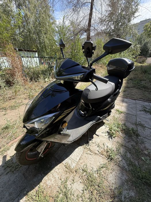 Продам Скутер Jilang M12