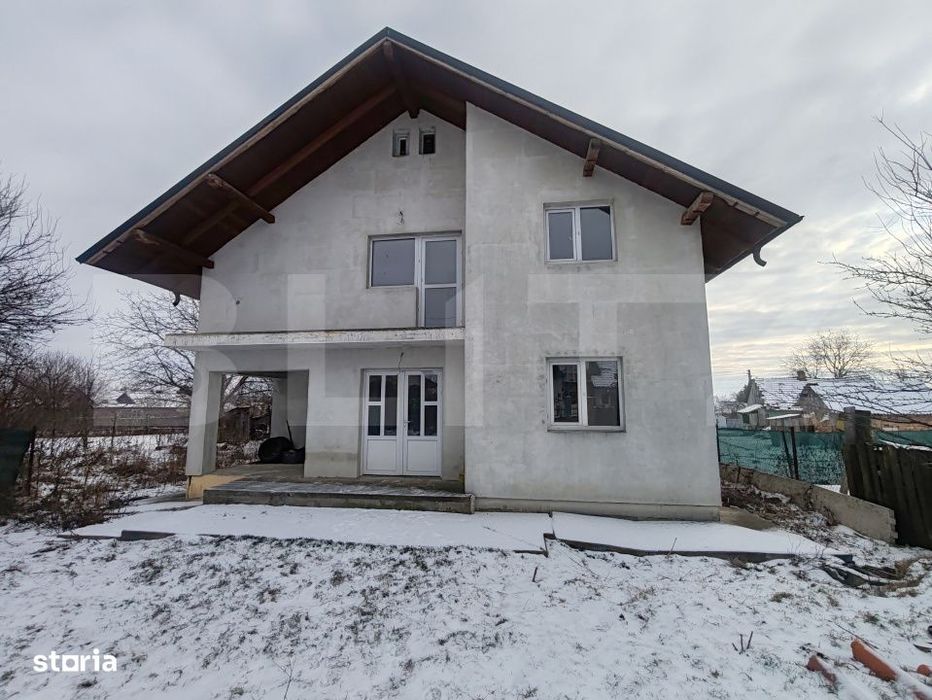 Casa de vanzare, 140mp + teren 603 mp, Salcea