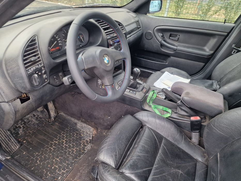 BMW E36 320i 6 cilindrii in acte la zi