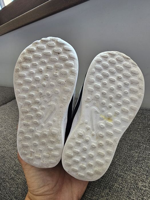 Nike revolution 7 - 22 номер