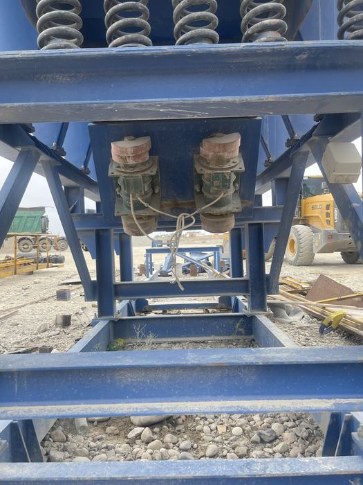 Дробилка щековая 650 * 900 .