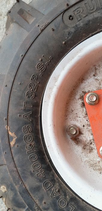 Vând set roti motosapa ruris cu manicot 5x8