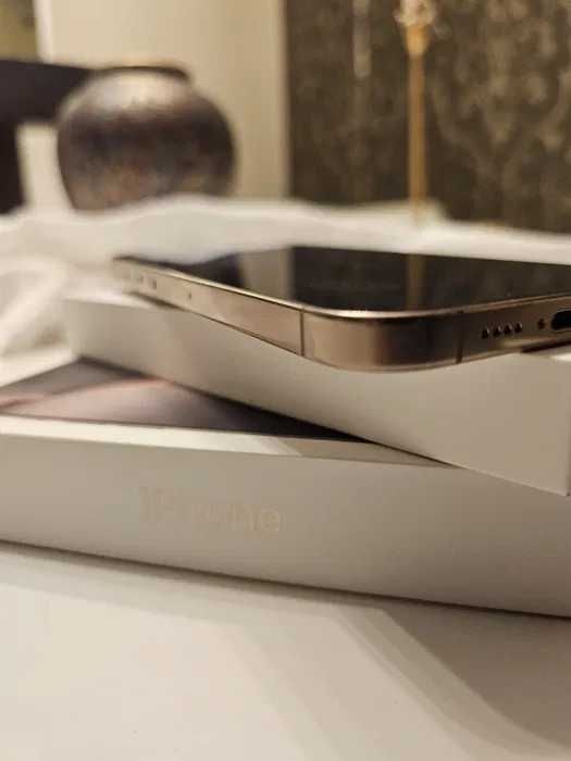 iPhone 16 Pro Max 256GB Impecabil in Garantie Magazin