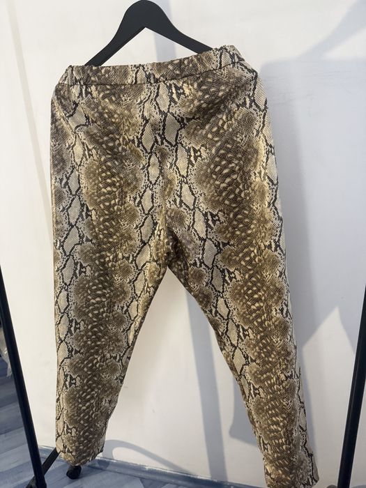 Pantaloni de piele  - imprimeu sarpe