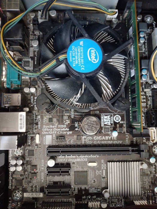 Компютър с Intel i3-4130 3.40GHz, SSD 120GB Kingston, RAM 8GB DDR3