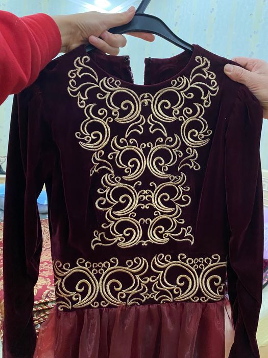 Платье длинное бордово