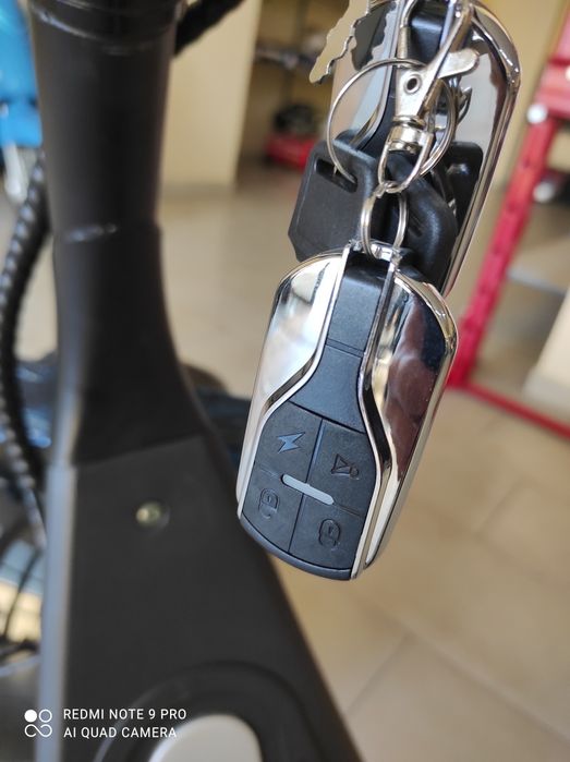 Електрически Скутер Мотор чопър 1500 вата Безчетков мотор