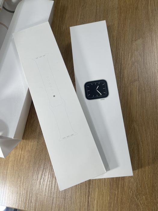 Apple watch 5 series