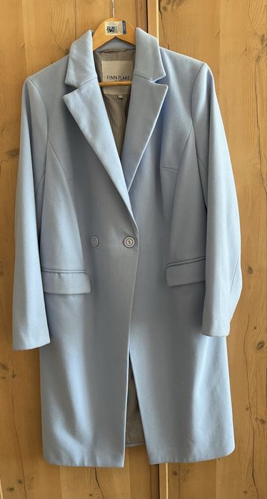 Пальто женское голубое