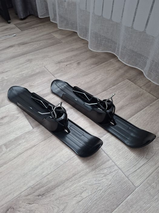 Продаю лыжи на коляску