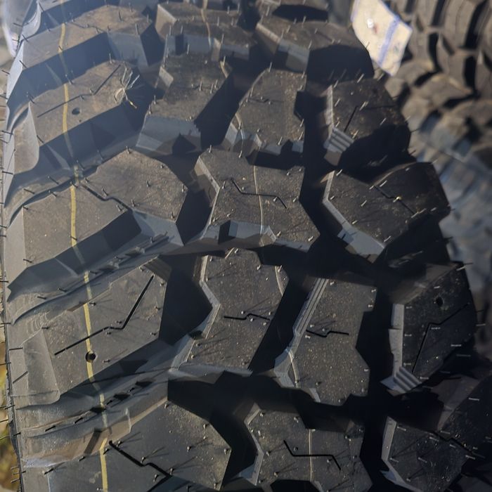 Гуми 235 75 15, 245 75 16 /265 75 16 /235 85 16/ 31 10.5 15 /225 75 16