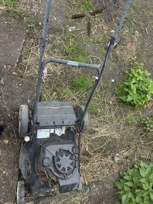 Aparat tuns iarba Briggs &stratton