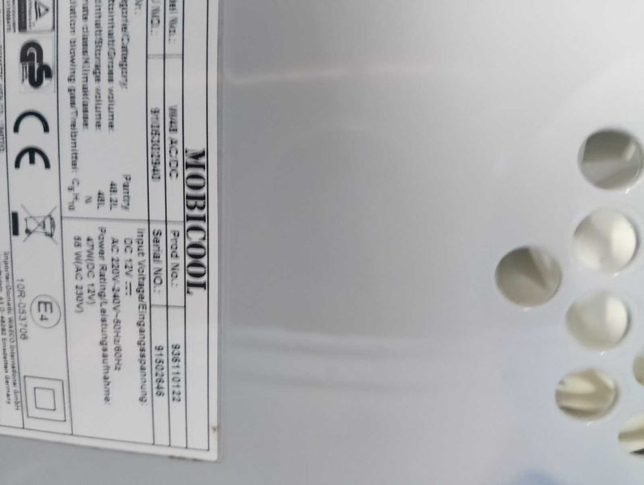 Хладилна чанта 12V и 220V