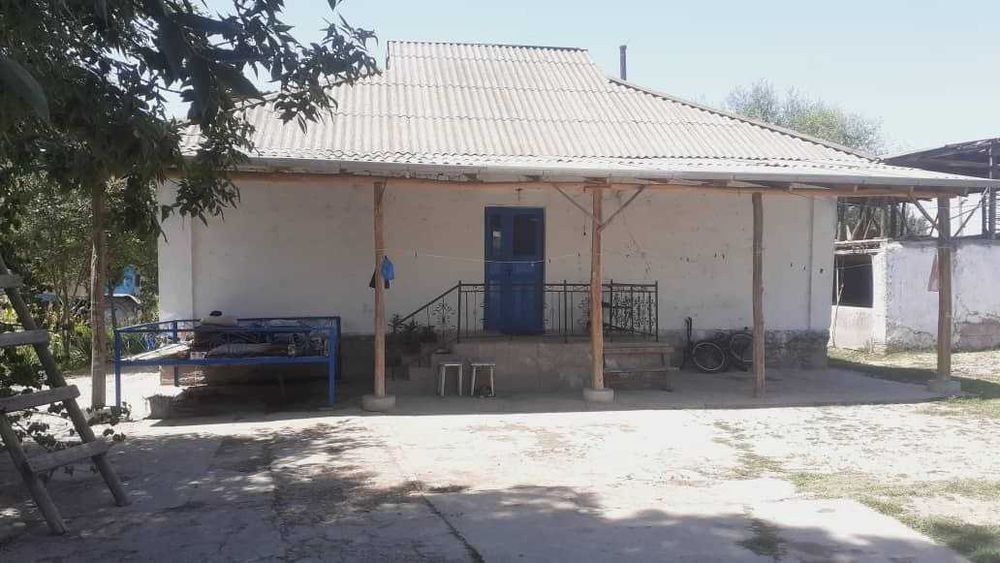 Arzon hovli uy sotiladi yer bаxosidan past narxda (40+ sotx)