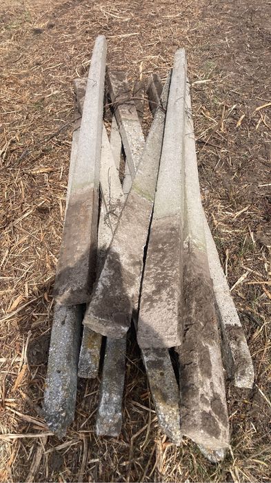 Бетонови колчета.