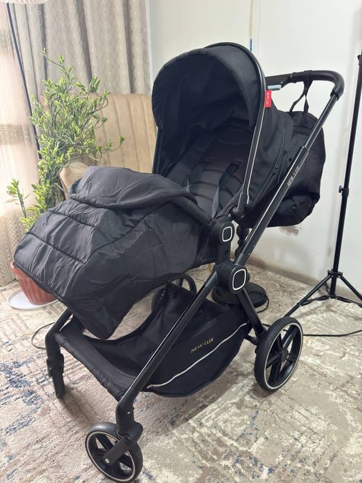 Стильная коляска в полном комлекте, kolsyaska zor