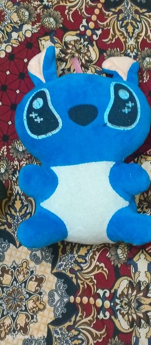 Sotiladi yirtilmagan orqasida ilgich bor 15 ming so'm dan