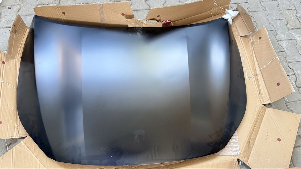 Капот на Kia Ceed