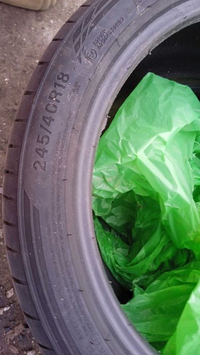 Продам шины 245/40/р18