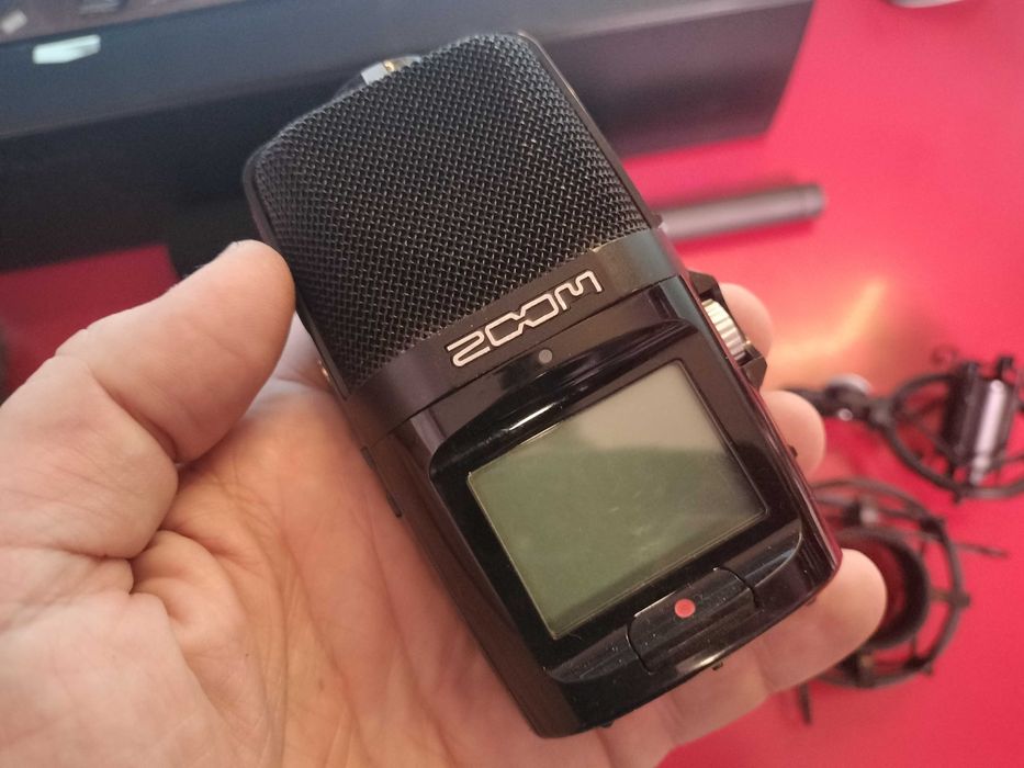 AKG C 451B, ZOOM 2, Shotgun Technica AT8035, Sennheiser K2 U, Movo VXR