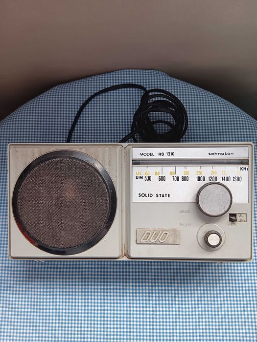 Radio vechi Romanesc Tehnoton DUO model RS 1210, de colectie, Perioada Comunista RSR, Functional