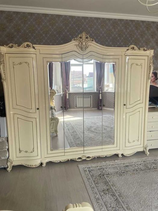 Спальный гарнитур афина