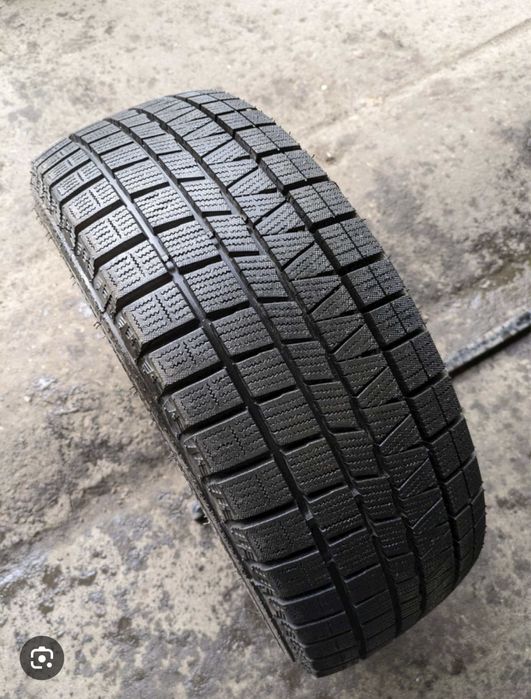 Балон зимний 235/45/18